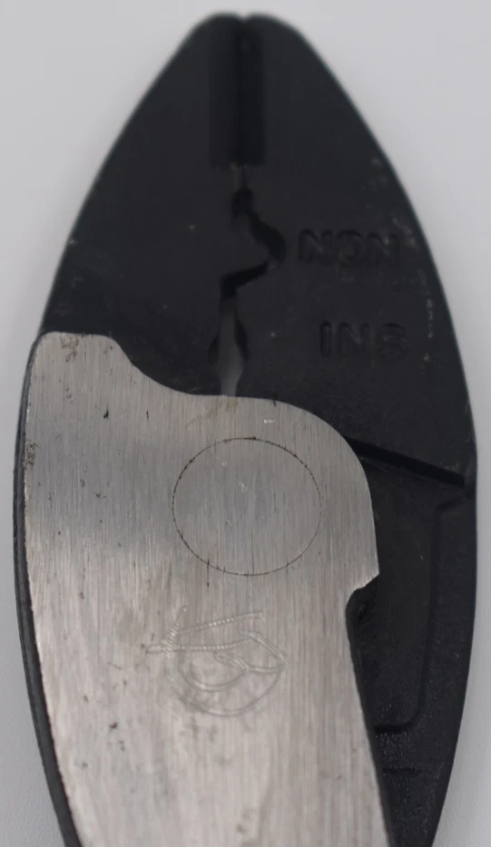 Klein Tools 9” Herramienta de corte de prensado eléctrico 1005 - Crimpadoras hechas en EE. UU. Foto 4 de 4