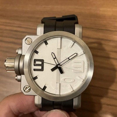 OAKLEY オークリー Mens Gearbox Brushed White OAKLEY Gearbox Brushed White Dial 46.8mm Case Size Black