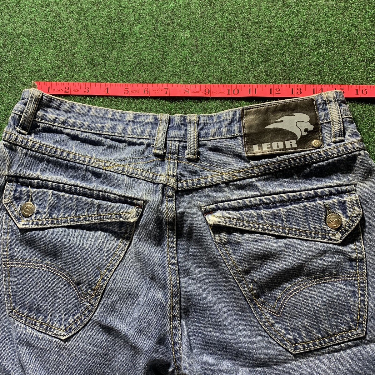 Leor jean shorts Mens sz 30 flap pocket dad button lion