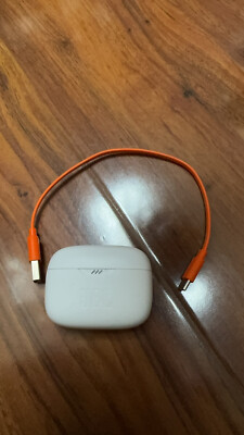 JBL TUNE 230NC TWS NOISE CANCELING EARBUDS White