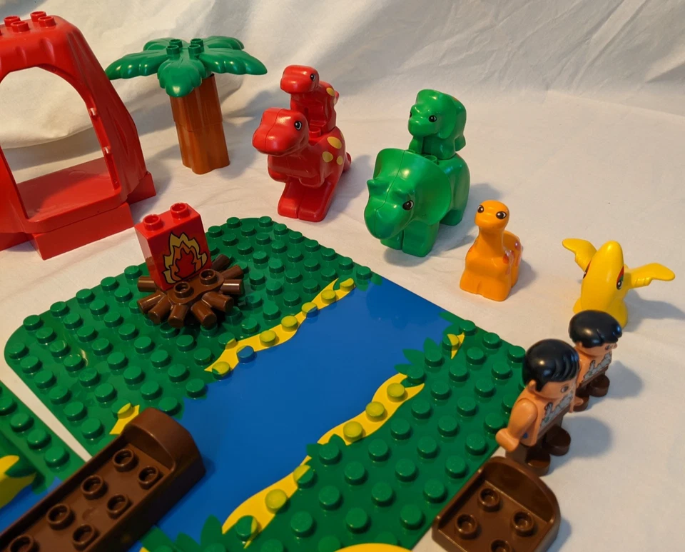 LEGO Duplo- Dino World. 2604 Incomplete Set – No Box/Manual, Extras Included - Image 3 of 4
