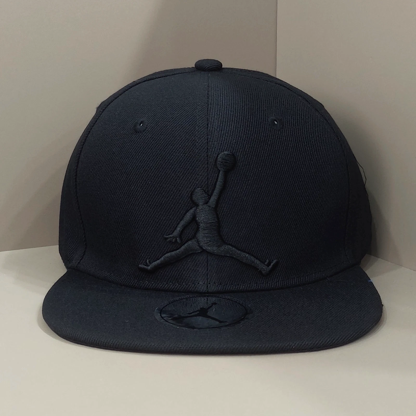 Jordan Outdoor Black Label Black Flat Brim Hat Adjustable
Opens in a new window or tab
