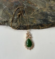 Jackie Kennedy Pendant Necklace JBK Gold and Green Aventurine Camrose Kross VTG