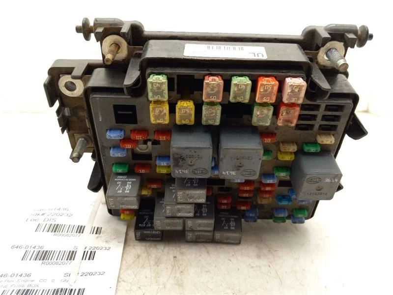 Motor caja fusibles 03-07 HUMMER H2 15786043 Foto 2 de 4