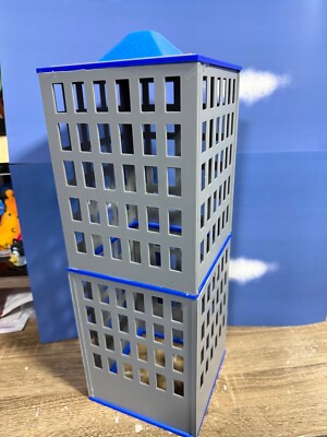 O Scale Highrise Building Skyscraper ''Bluebaker Tower'' MultiColor SemiAssembled
