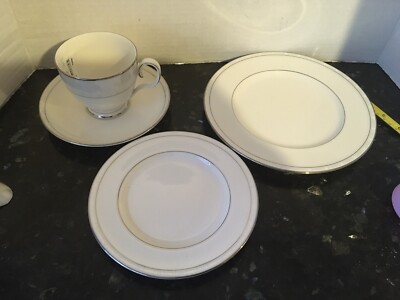 NORITAKE Aria Platinum  4pc. set  New! B 20 B
