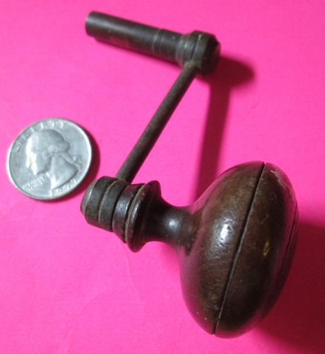 VINTAGE CLOCK TOY HAND CRANK WOOD HANDLE KNOB SKELETON KEY