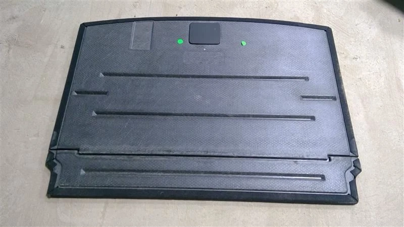 Cubierta de repuesto para maletero Volkswagen Golf 2017 17 5G6858855 90064 Foto 2 de 4