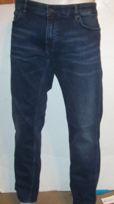 NEW Hugo Boss jeans 38 x 30 medium blue Stretch slim fit black label DELAWARE