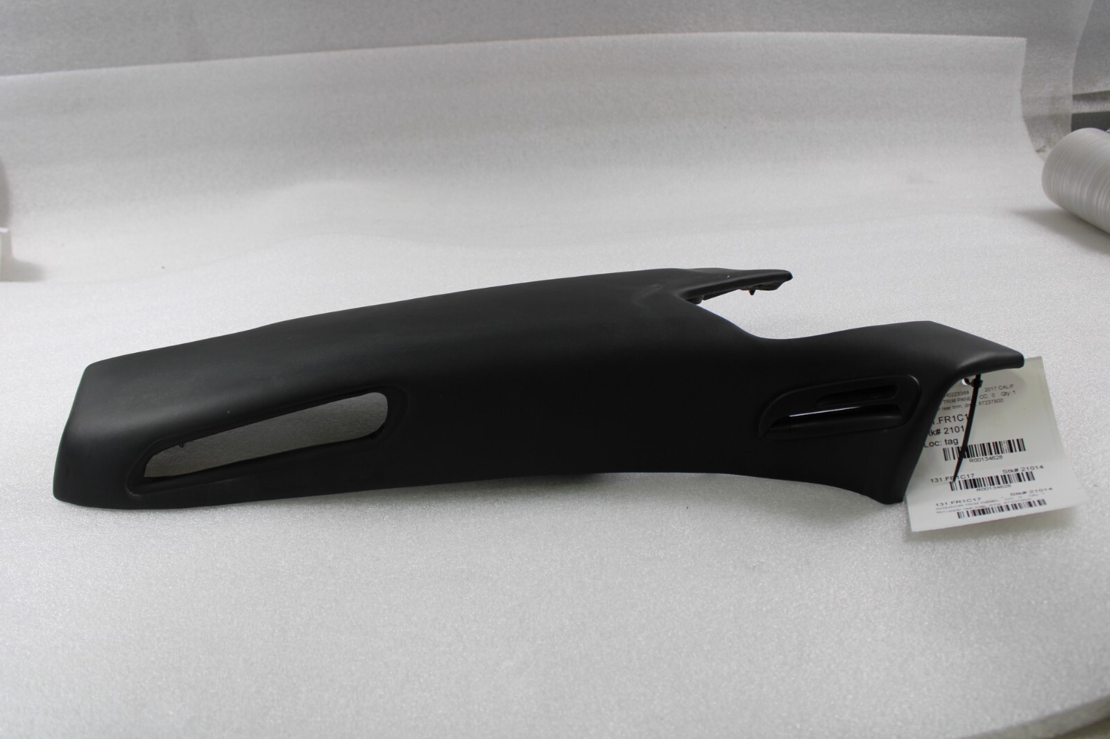 Ferrari California T, RH, Right, Rear Upper Trim, Dmg, Used, P/N 87237800