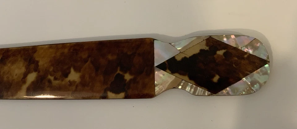 Antique Faux Tortoiseshell And Mother Of Pearl Inlaid Deco Letter Opener - Image 4 of 4