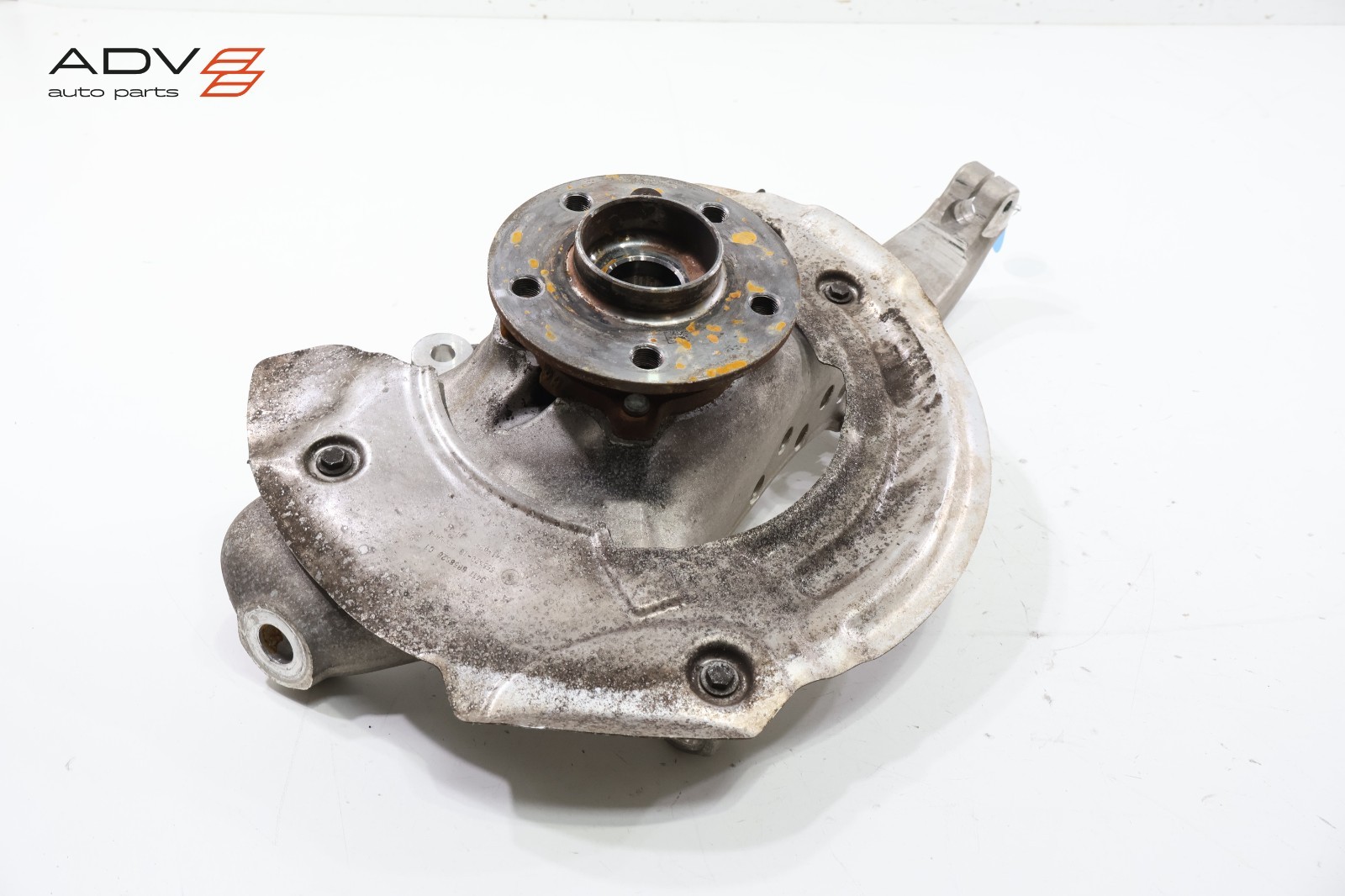 2014 - 2020 BMW i8 I12 FRONT RIGHT PASSENGER SIDE SPINDLE KNUCKLE HUB OEM