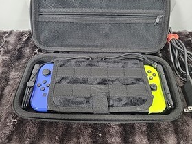 Nintendo Switch Console With Controllers Charger & Case HAC-001