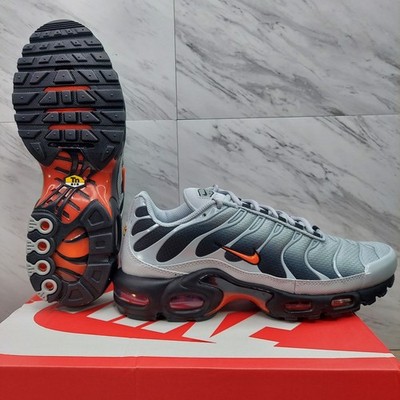 Nike Air Max Plus Wolf Grey Red Black DM0032-011 Shoes Men s Size 8.5 Sneakers