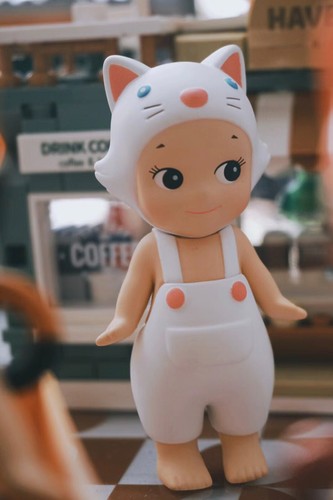 White Cat - Authentic Sonny Angel Cat Life Series Mini Figure - Designer Toy - Picture 2 of 2