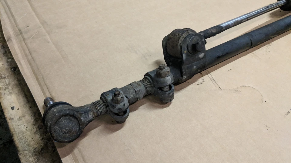 RANGE ROVER STEERING RACK WITH STRUT - Image 3 of 4