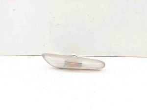 BMW 5 Touring E61 Kotflügelblinker vorne rechts 8382104 E130644 2.00 32728473