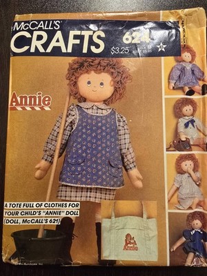 McCall's 624 Vintage Crafts Pattern Annie Doll Clothes Shoes Tote Bag 80s Uncut