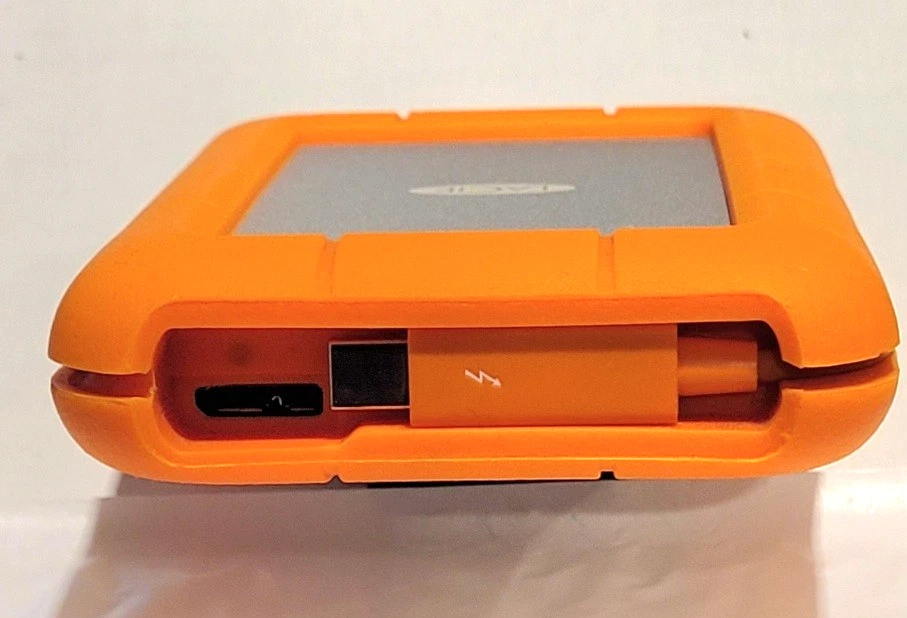 LaCie Rugged Portable THUNDERBOLT und USB 3.0 3 GEHÄUSE für bis zu 2TB SATA 2.5 - Bild 2 von 4
