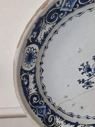 Antique 18thC English Delftware Plate 9" - Historic Staple Repair - Blue & White - Picture 3 of 13