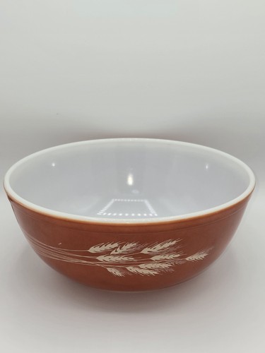 Vintage Pyrex 403 Autumn Harvest Wheat Pattern Mixing Bowl 2.5 Qt. USA - Picture 3 of 9