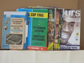 Spurs [Tottenham Hotspur] Home Programmes x 39 (1968 1982 2005) Joblot.
