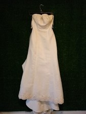 David's Bridal Wedding Dress It Has Been Altered It Was A Size 8 But Can Fit...