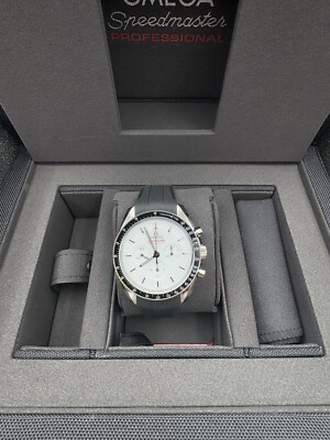 2025 OMEGA Speedmaster Moonwatch Rubber Watch 42mm 310.32.42.50.04.001 NEW B & P