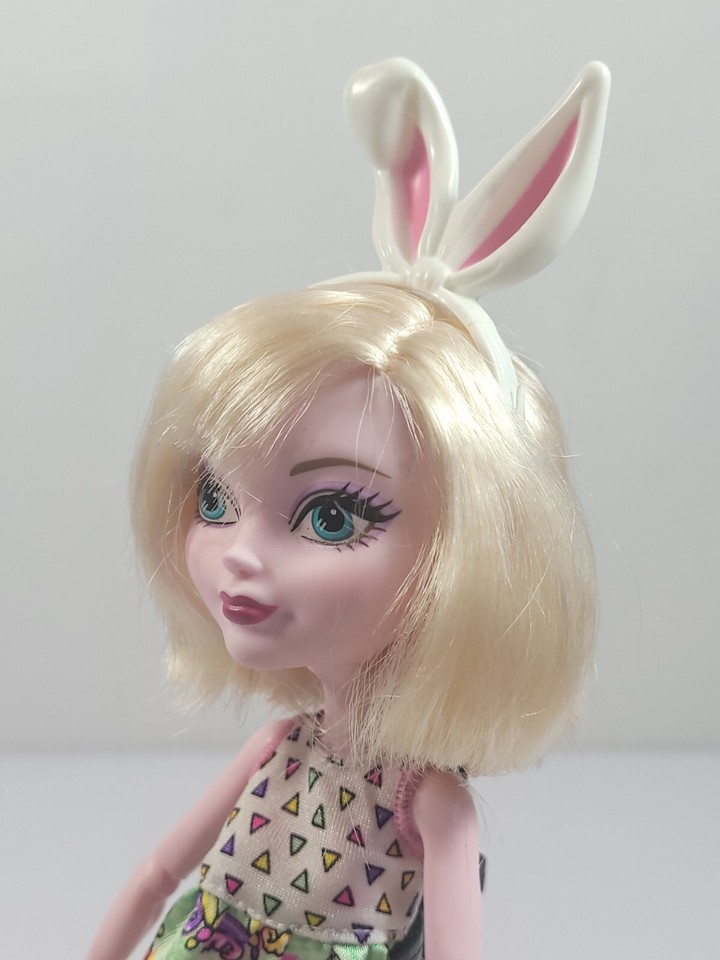 Monster High Doll Bunny Blanc Carnival First Date Ever After High