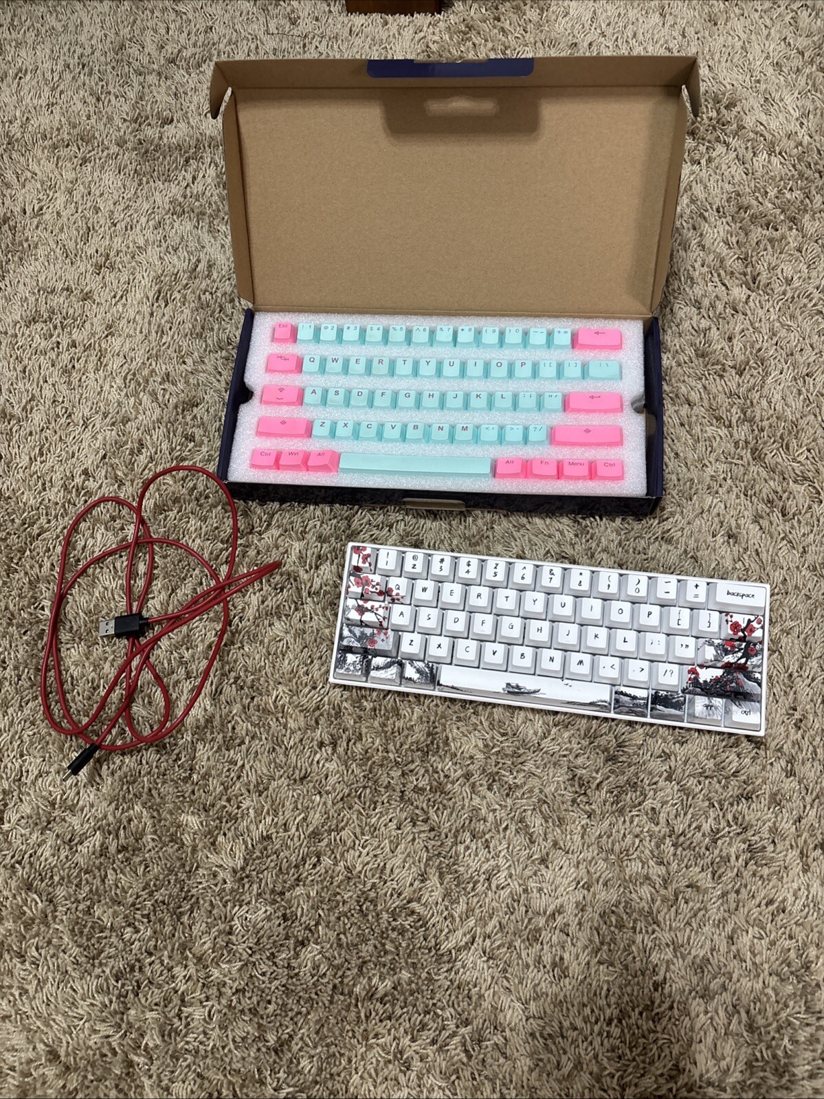 Anne pro 2 White - True RGB Backlit Wired/Wireless Bluetooth 5.0 Lightly Used