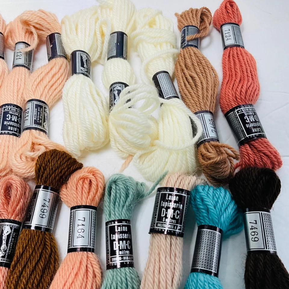 DMC Laine Tapisseris Pullskein Lot of 25 Assorted Colors New Vintage - Image 3 of 4