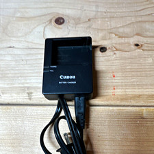 Canon LC-E8E Battery Charger for LP-E8 AC100-240V Black EOS 550D-700D