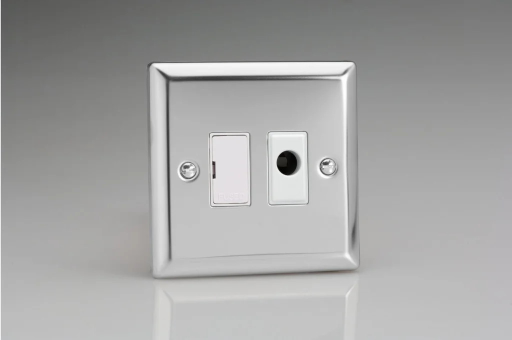 Fused Spur Silver + Flex Outlet Classic Mirror Chrome White Insert Varilight