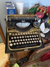 NICE VINTAGE WORKING UNDERWOOD FOUR BANK TAN COLOR 