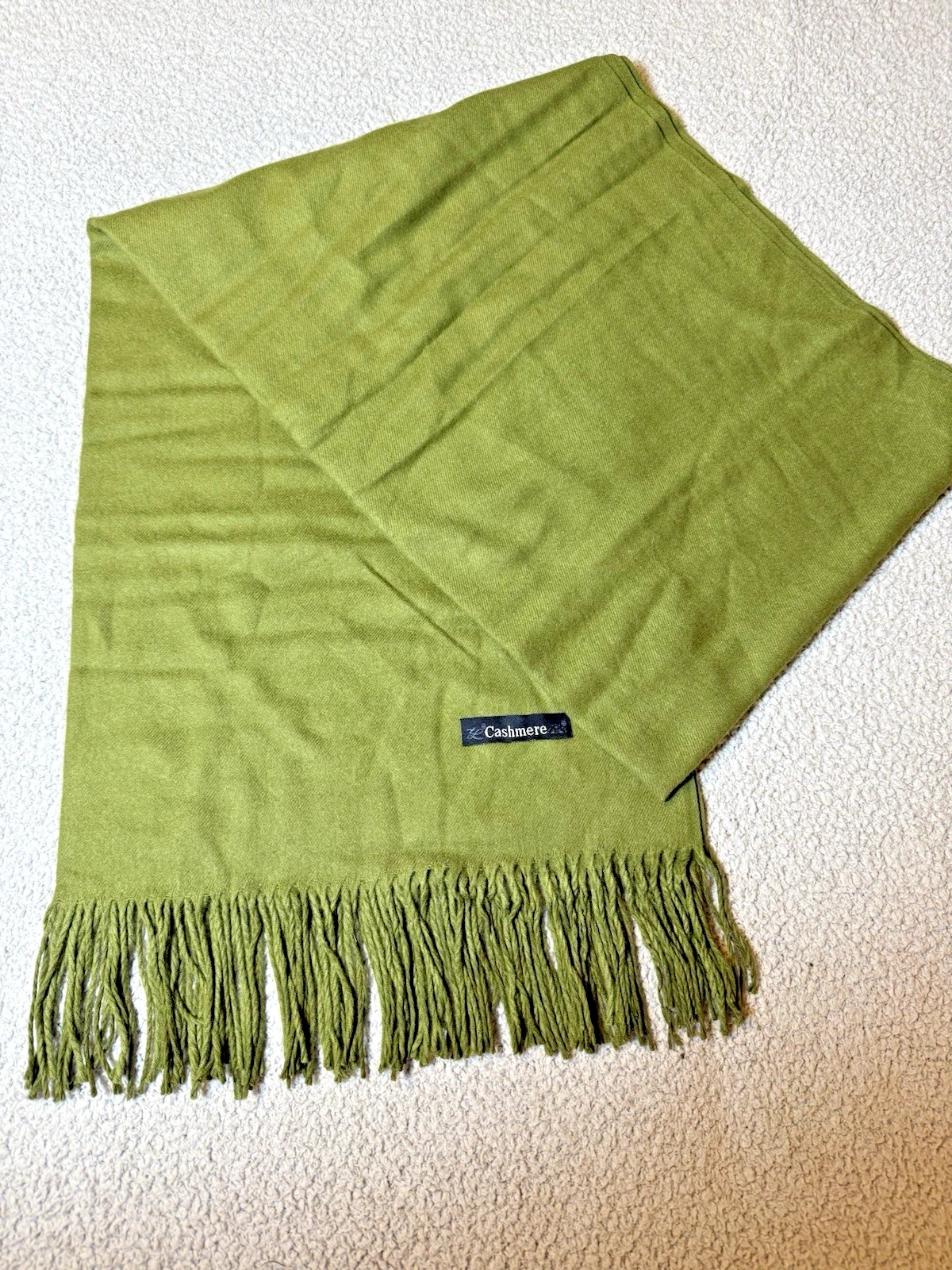 100% Cashmere Scarf Women Green Fringe Winter Lanvin? Warm Outdoor 25.5"W x 69"L
Opens in a new wind