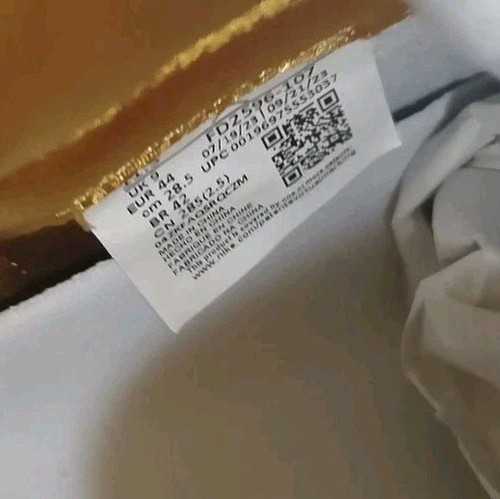 NIKE AIR JORDAN 1 RETRO HI OG WHITE/ METALLIC GOLD UK 9 - Bild 6 von 6