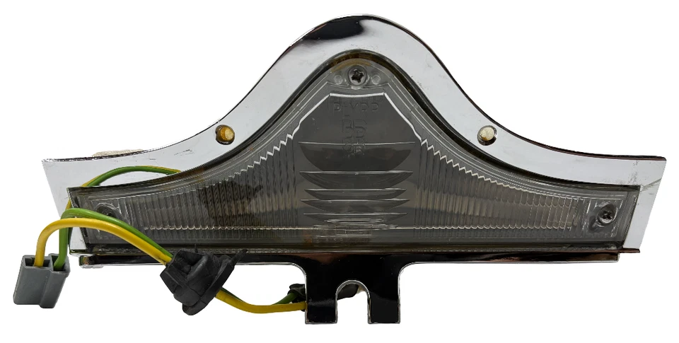 Nuevo conjunto de lámpara de estacionamiento izquierda de stock antiguo para modelos Plymouth 1960 Mopar #2188451 Foto 2 de 2