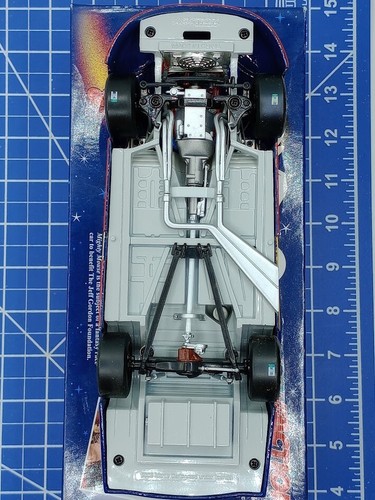 Action #24 Jeff Gordon Foundation Mighty Mouse 2005 Monte Carlo #109361 1:24 - Picture 3 of 7