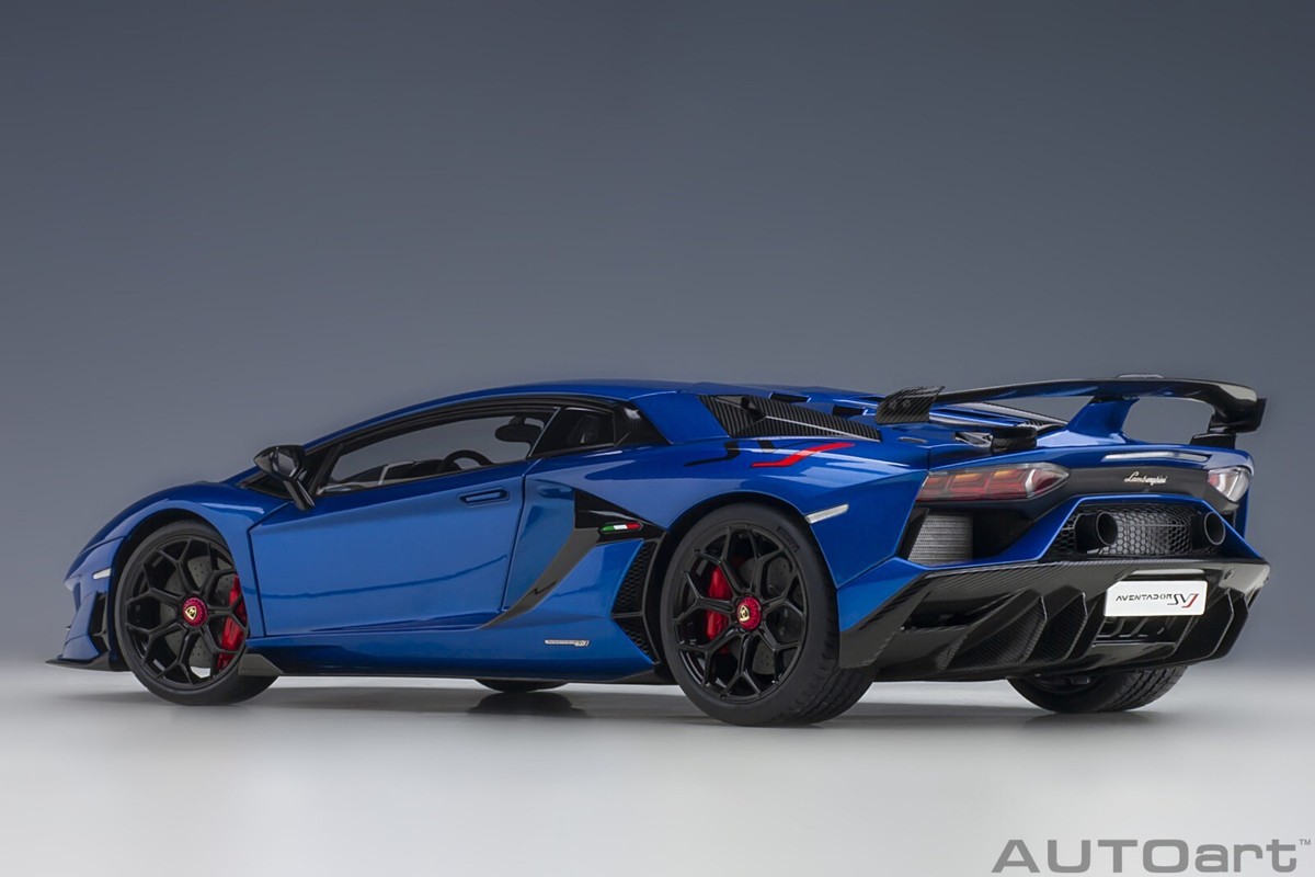 LAMBORGHINI AVENTADOR SVJ BLU NETHUNS BLUE 1:18 COMPOSITE by