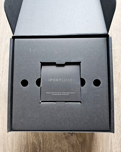 iPort Luxeport Base Station iPad Dock 71001 - Silver - Picture 2 of 5