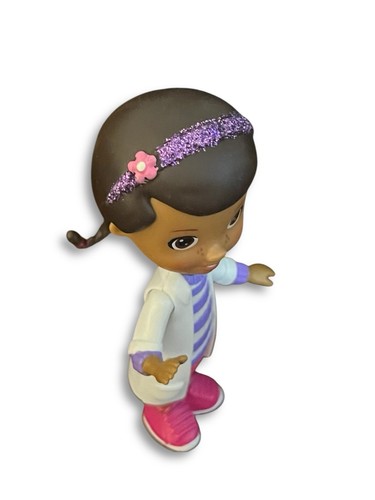 Disney Junior Doc McStuffins 3.5" PVC Poseable Figure by Just Play - Picture 5 of 10