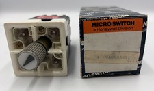 HONEYWELL MICRO SWITCH 910BDA511 New In Box 120V 50/60 CY