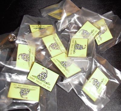 WHOLESALE LOT of 12 TEA PARTY GADSON DONT TREAD ON ME PINS gadsden gadsen lapel