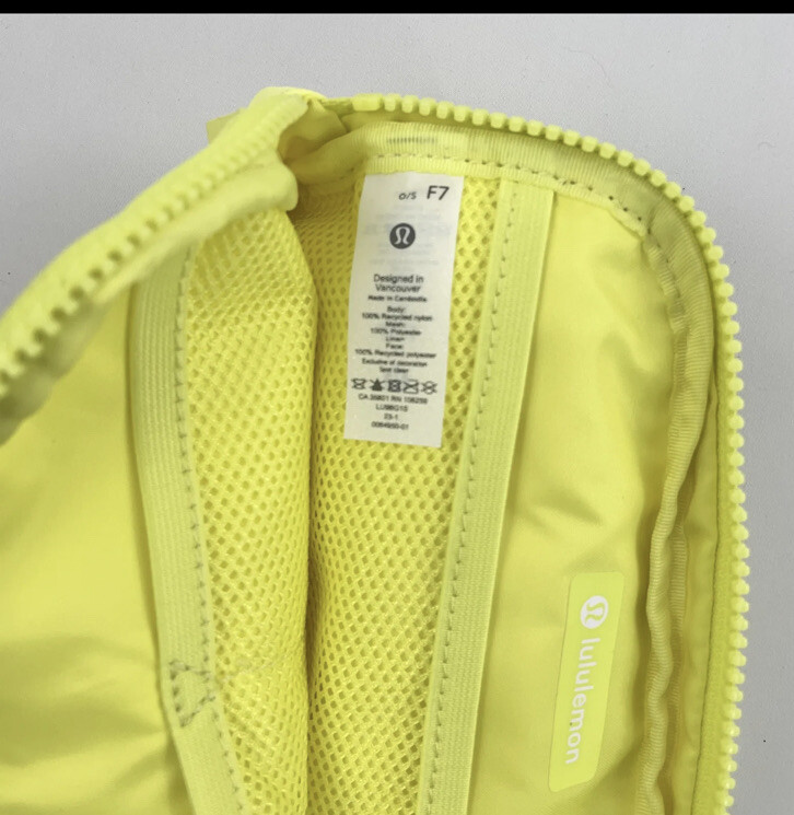 NWT💛LULULEMON💛1L EVERYWHERE BELT BAG💛ELECTRIC LEMON💛SOLD OUT💛AUTHENTIC💛 image 7