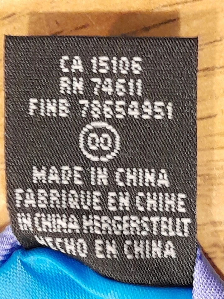 Gravata TieRack feita na ITÁLIA 100% seda azul com ursos polares 58"-3 3/4 - Imagem 4 de 4