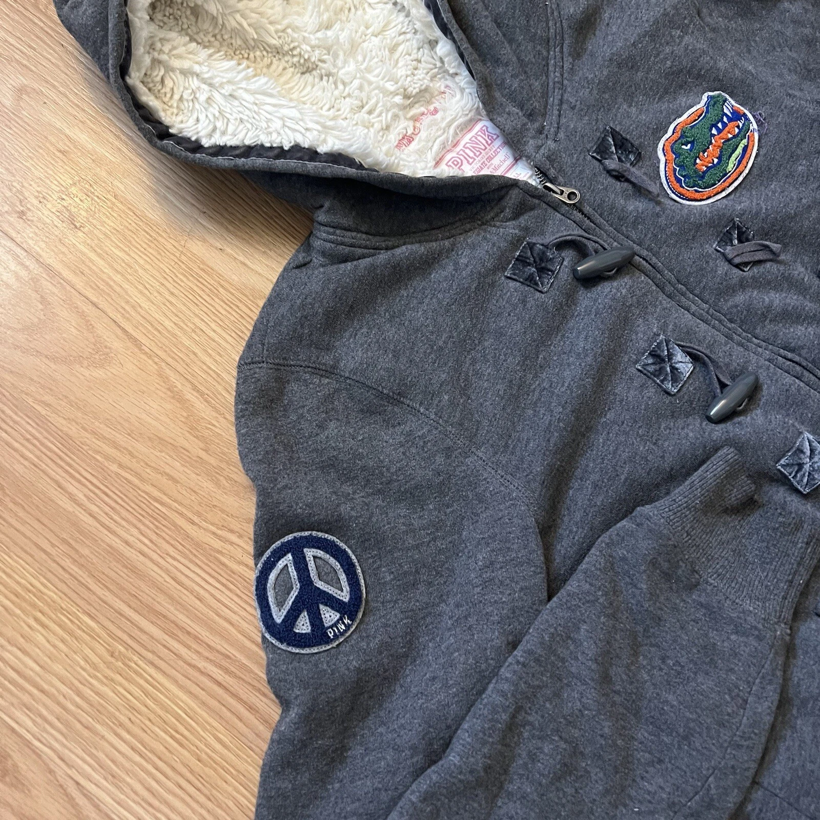 UNDERCOVER Victorias Secret ROSA Pelliccia Foderata Gators UF Felpa con Cappuccio Giacca Toggles Donna Taglia XS