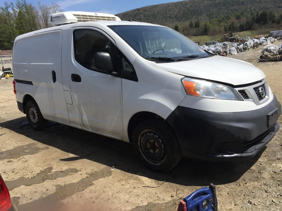 13 NISSAN NV 200 (cargo Van) REAR BEAM AXLE Foto 3 de 4