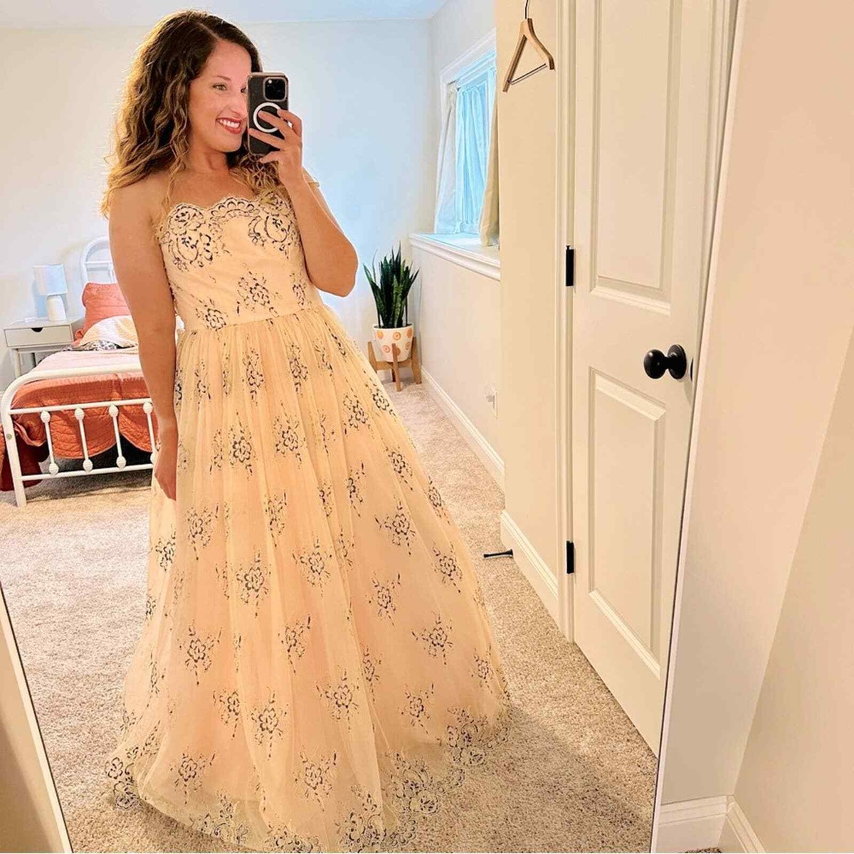 NWT MIGNON Pink Lace Pearl Tulle Sleeveless Maxi Gown 4