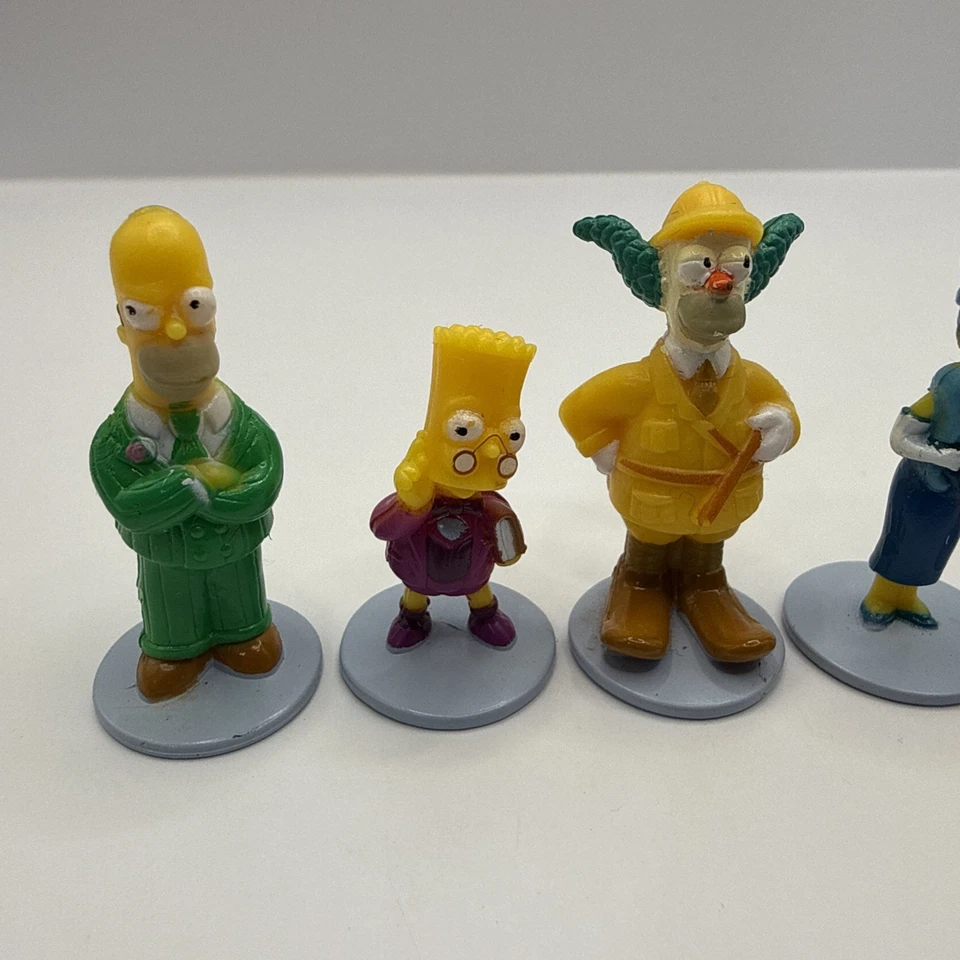 The Simpsons Clue Replacement Pieces - All 6 Characters, Zinc Weapon Pieces Dice - Image 2 of 4