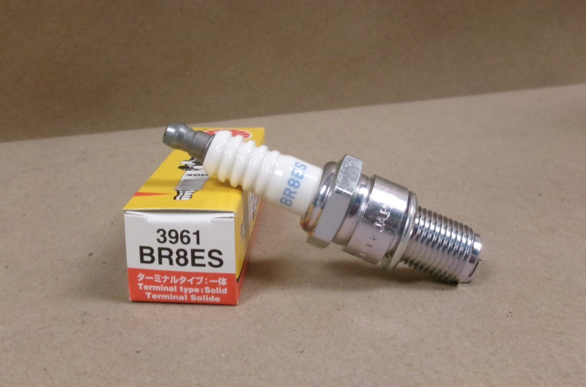 New NGK 3961 BR8ES Spark Plug